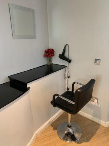 Studio Apartment - Entire Lower Ground Floor - Only 7 Mins Walk Kings Cross St Pancras Station Londres Exterior foto